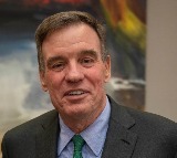 US Senator Mark Warner warns of precedent in Venezuela, flags Greenland risks