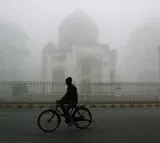 Sudden rain spell freezes Delhi, Air quality remains ‘Very poor’