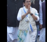 Mamata Banerjee Leads Mega Rally Against ED Raids on IPAC Office in Kolkata