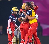 WPL 2026: De Klerk pulls off a heist as RCB steal thrilling three-wicket win over MI (ld)