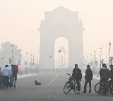 Delhi’s air quality remains in ‘very poor’ category, cold wave conditions persist