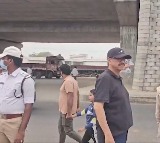 Daggubati Suresh Clears Traffic on Hyderabad Vijayawada Highway