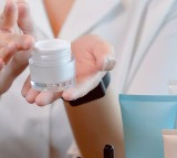 Online channels to command over half of all body lotion sales in India by 2030: Report