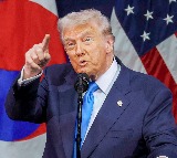 Donald Trump calls for continued Iran protests