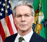 US sanctions Iran officials, shadow banks over protests