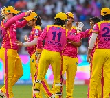 WPL 2026: Collective bowling effort guides UP Warriorz to second straight win over Mumbai Indians