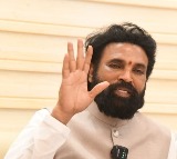 Former Karnataka minister Sriramulu booked for disclosing minor victim's name