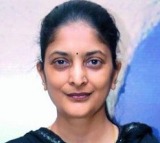 Vijay fans target Sudha Kongara