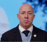 US lawmakers warn China AI chip access risks security edge