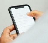 Smartphones are fueling youth mental health crisis: US lawmakers