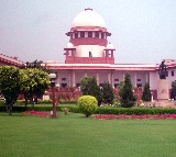Supreme Court Angered by Maneka Gandhis Comments on Street Dogs