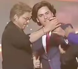 Shah Rukh Khan Fan Selfie Interrupted at Event
