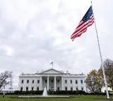White House defends ICE role after Minneapolis shooting