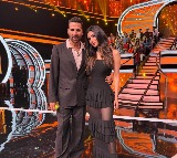 Akshay Kumar ‘scolds’, Mouni Roy, calls her a ‘Naagin’