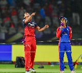 WPL 2026: Both teams unchanged as RCB elect to bowl first against DC in title clash