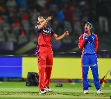 WPL 2026 Final RCB Wins Toss Delhi Capitals to Bat