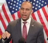 Jeffries warns on ICE actions, election rules as US tensions rise