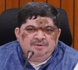 Karimnagar Became Corrupt Due to Bandi Sanjay Gangula Says Ponnam Prabhakar