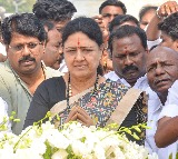 Sasikala to Announce Political Future on Jayalalithas Birthday