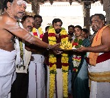 Sasikumar, Chaithra J Achar along with 'My Lord' team offer prayers at Tiruvannamalai temple