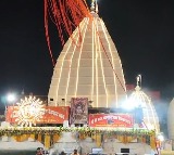 Massive devotee turnout at Shiva temples nationwide on Mahashivratri