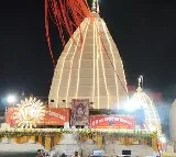 Massive devotee turnout at Shiva temples nationwide on Mahashivratri