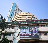 Sensex, Nifty trade nearly flat; IT index down 0.5 pc