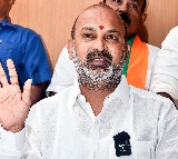 Karimnagar Mayor Election Intensifies with BRS Twist Bandi Sanjay Meeting