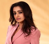 Nainar Nagendran regrets comments on Trisha offers apology