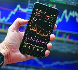 Stock Markets Close with Gains Led by Banking IT Shares