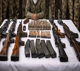 Hardcore Maoist Suresh Koda surrenders before Bihar STF with arms