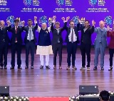 Sam Altman and Dario Amodei Avoid Handshake at Delhi AI Summit