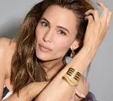 Jennifer Garner says her kids think she’s ‘fully cringe’