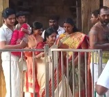 Nikhil Siddhartha offers prayers with family at world famous Murugan temple in Palani