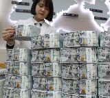 Foreign investors offload $6.2 billion on main Seoul bourse this year