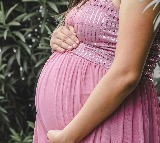 Chinese Influencer Zhou Zhao Livestreams Wifes Painful Labor and Promotes Ads