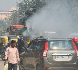 Delhi's air quality stays poor as temperatures climb unusually