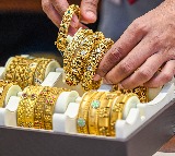 Gold, silver continue to trade within consolidation band amid mild profit booking