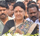 Sasikala Breaks Silence on Jayalalithas Death First Time