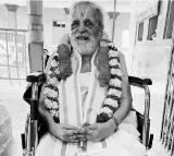 Chandrababu Condoles Death of Chilkur Balaji Temple Priest Soundararajan