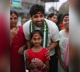 Adivi Sesh Visits Warangal Bhadrakali Temple for Decoit