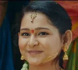 'హుషారు పిట్టలు' చిత్రం నుంచి 'మంగళస్నానం' లిరికల్‌ సాంగ్‌ విడుదల