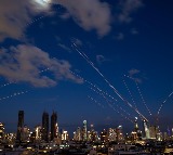 US blitz hits 1,000 Iran military sites