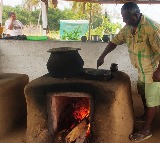 Cooking gas shortage forces Chennai restaurants to switch to firewood, electric stoves