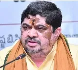 Ponnam Prabhakar blames central govt for gas petrol shortage