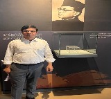 Chandra Kumar Bose Claims Netaji Cap Missing From Red Fort Museum