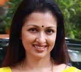 AIADMK Women’s Day event: Actress Gautami criticises TN govt