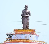 Andhra Pradesh CM unveils 58-feet statue of Potti Sriramulu in Amaravati