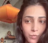 Shruti Haasan tries a fun snack recipe on her day off
