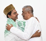 KCR Meets Childhood Friend During Ramzan